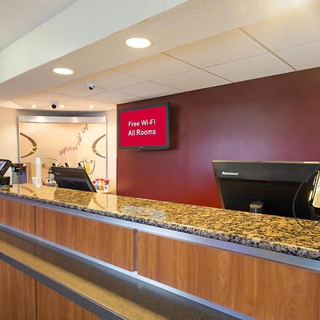 Red Roof Inn Madison, Wi Экстерьер фото