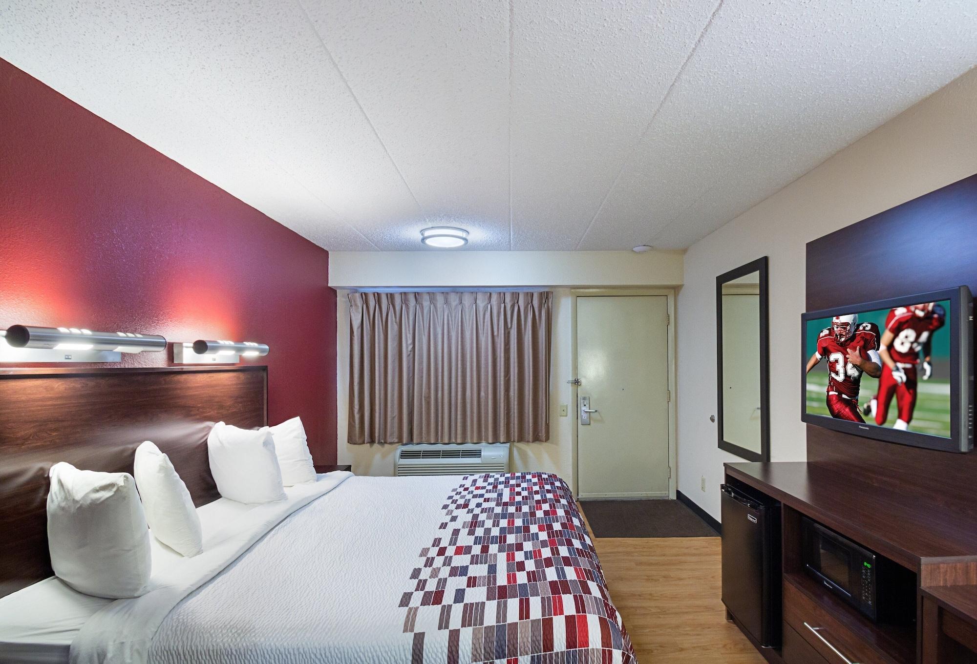 Red Roof Inn Madison, Wi Экстерьер фото