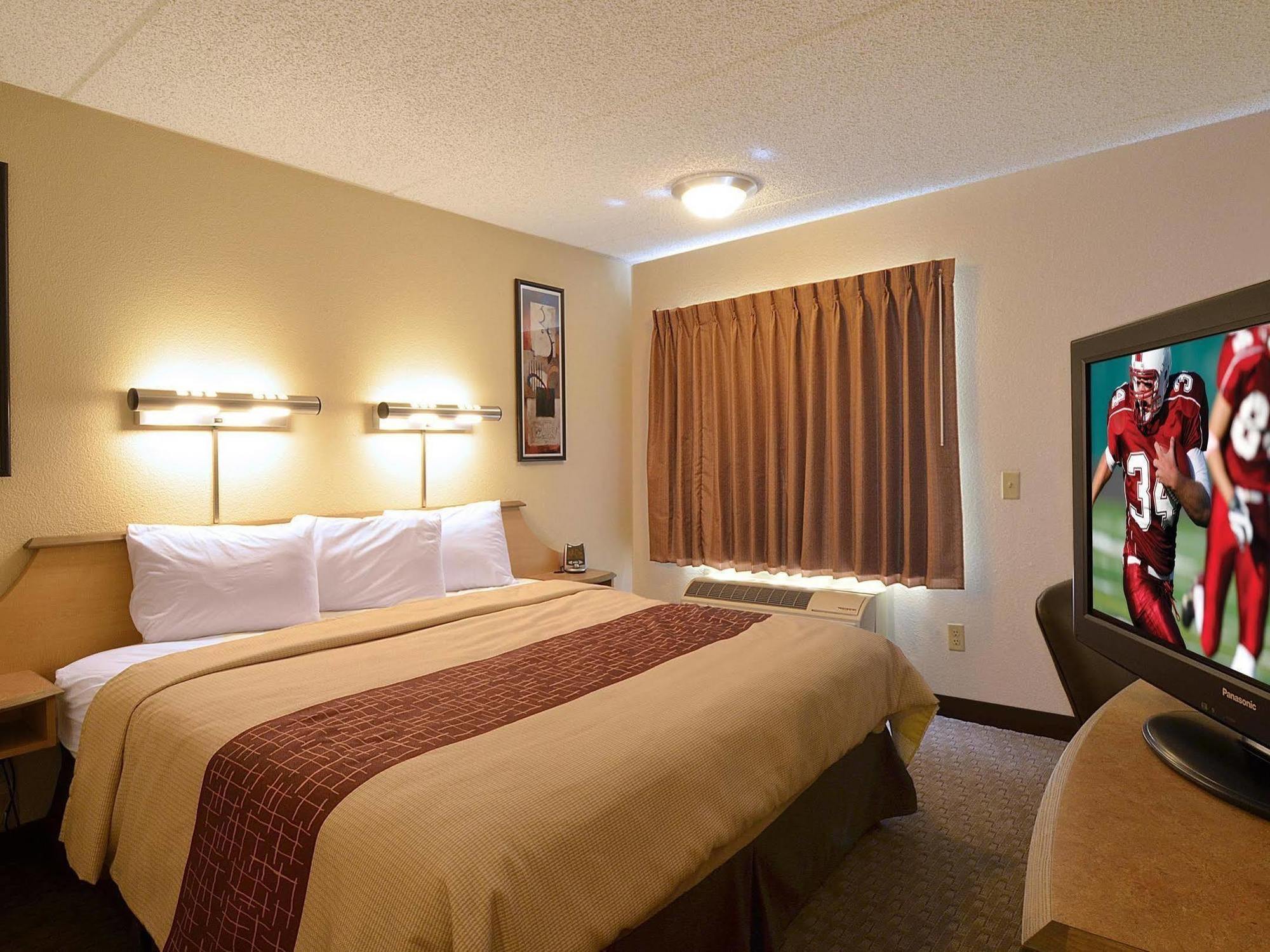 Red Roof Inn Madison, Wi Экстерьер фото