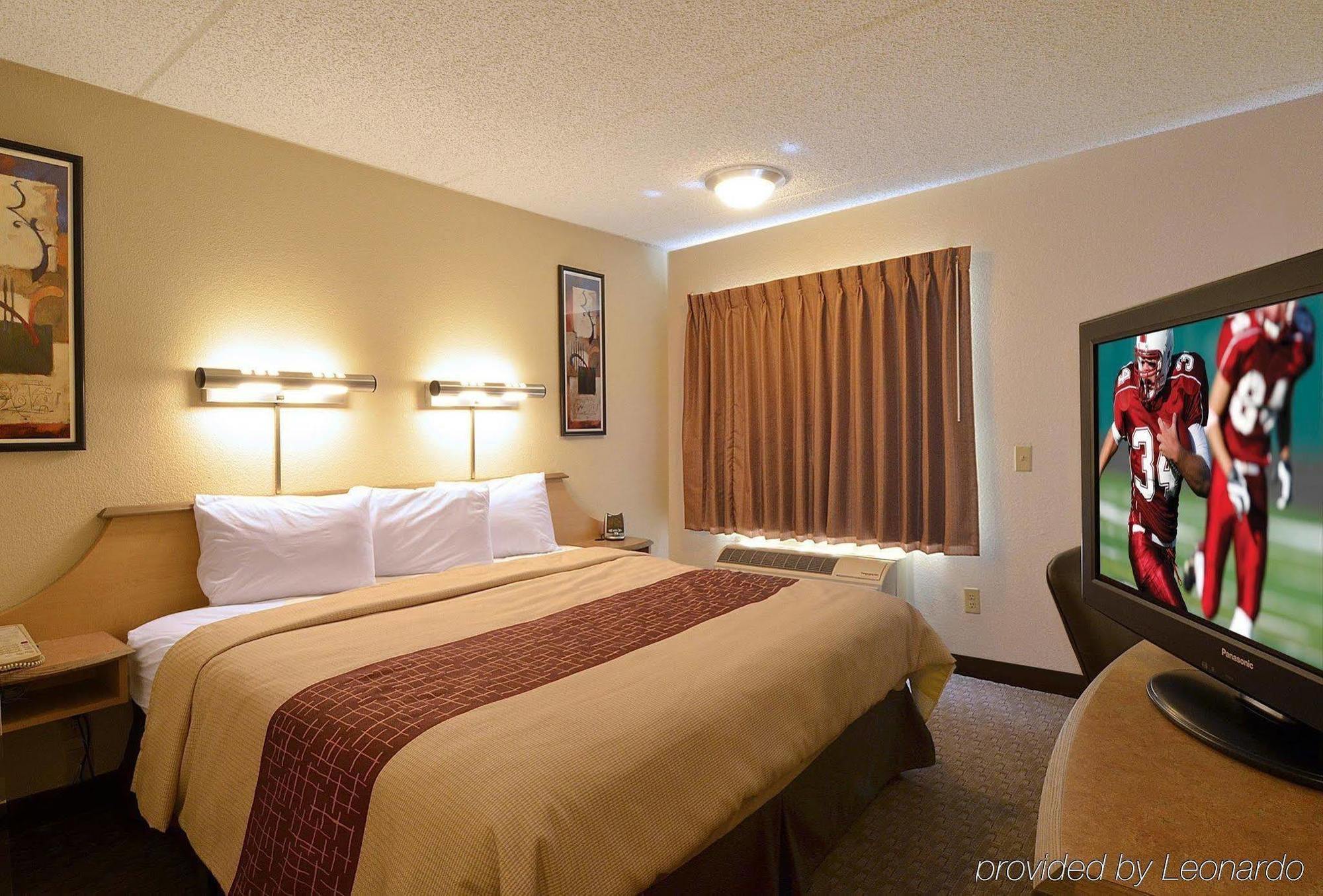 Red Roof Inn Madison, Wi Экстерьер фото